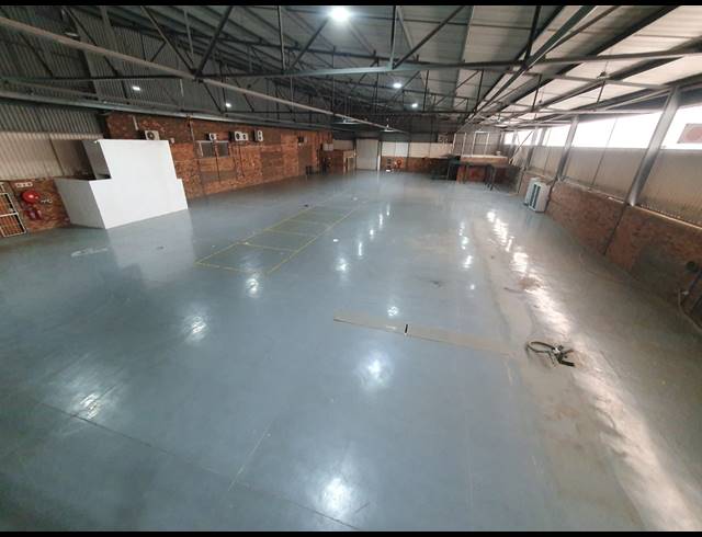 2,805M² WAREHOUSE TO LET IN ORMONDE